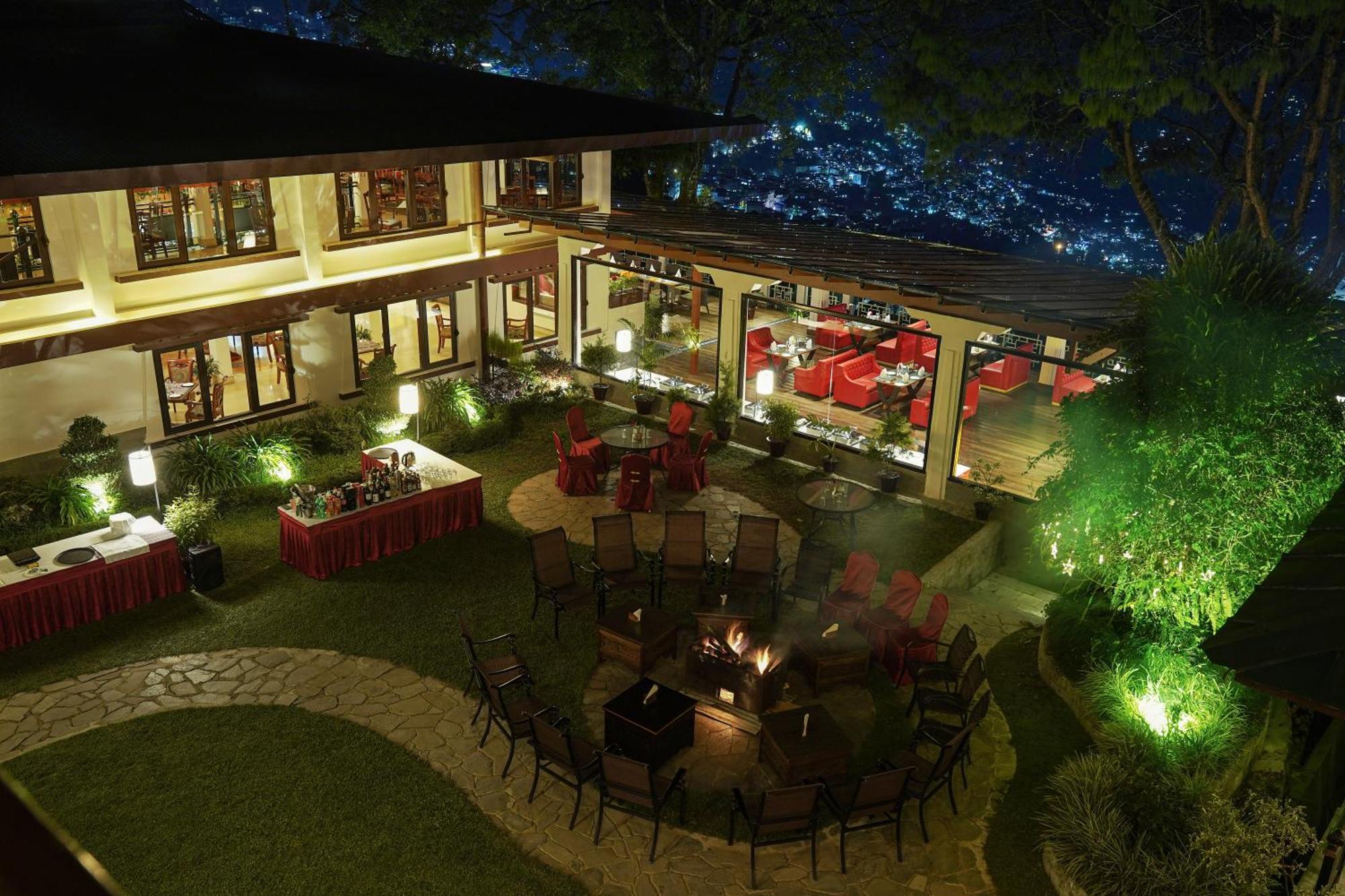 Denzong Regency- Luxury Mountain Retreat Spa & Casino Gangtok Exterior photo