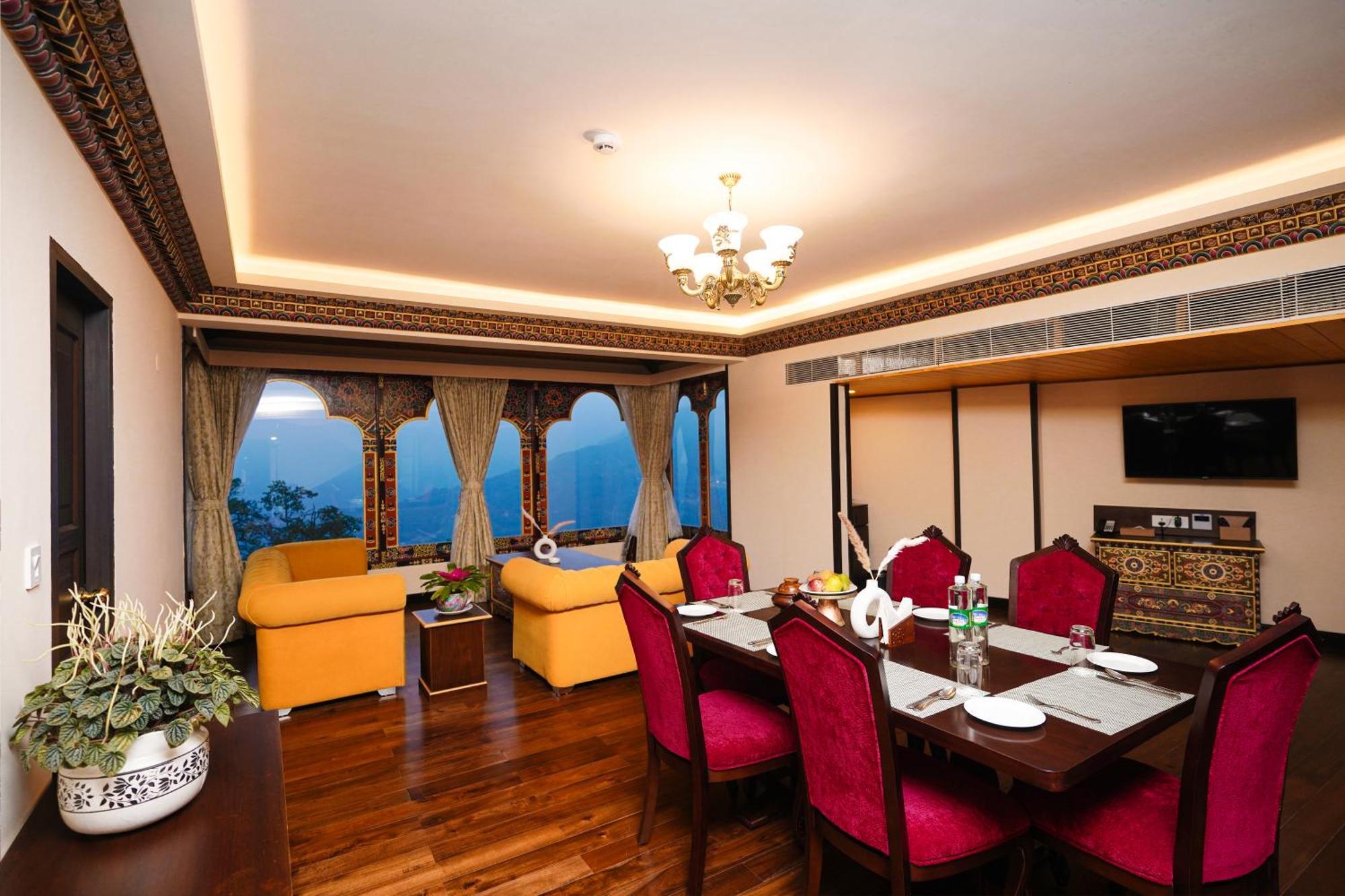 Denzong Regency- Luxury Mountain Retreat Spa & Casino Gangtok Exterior photo